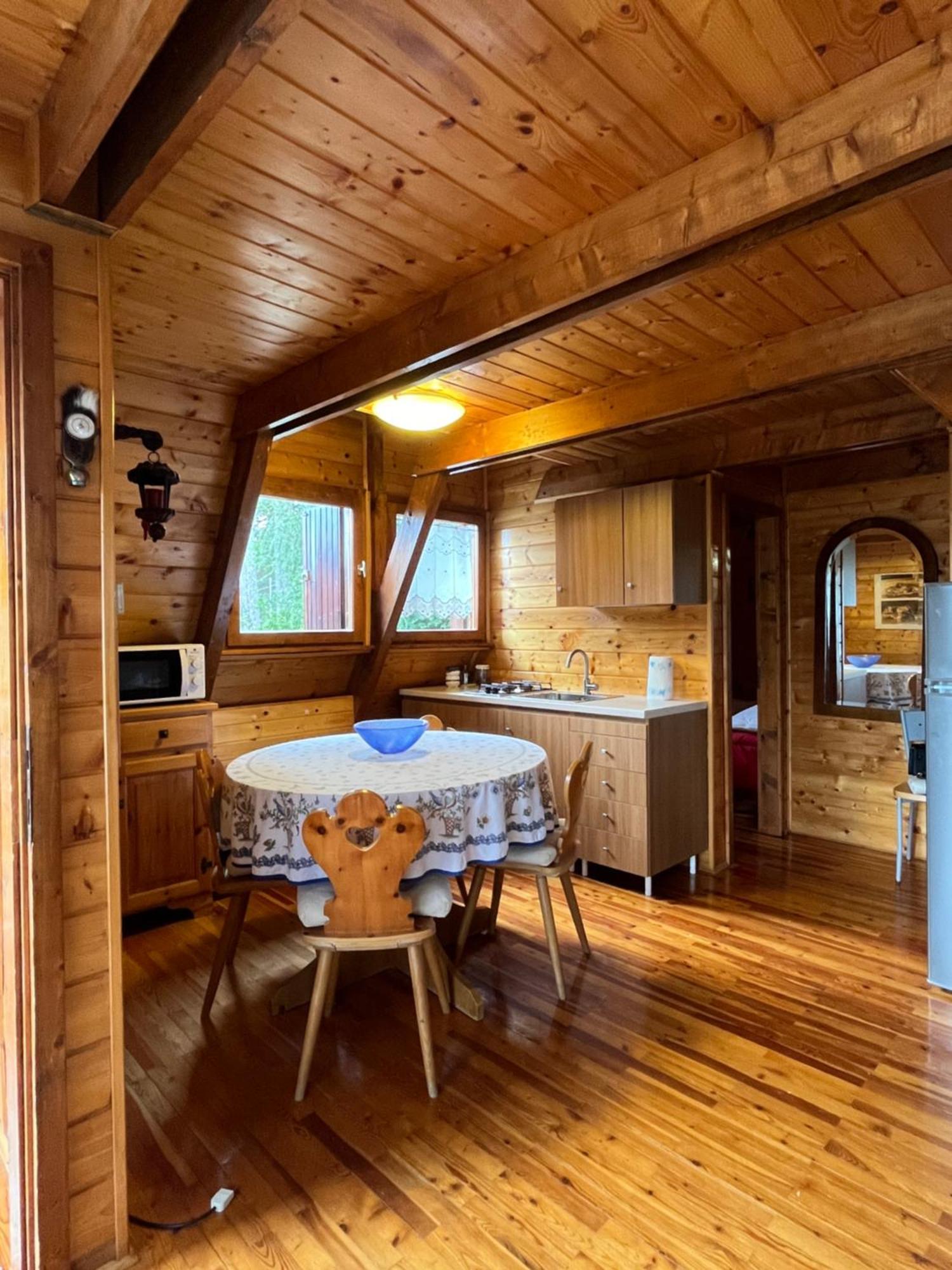 Chalet Natura La Taverna Dei 3 Porcellini Cavaliere  Eksteriør bilde