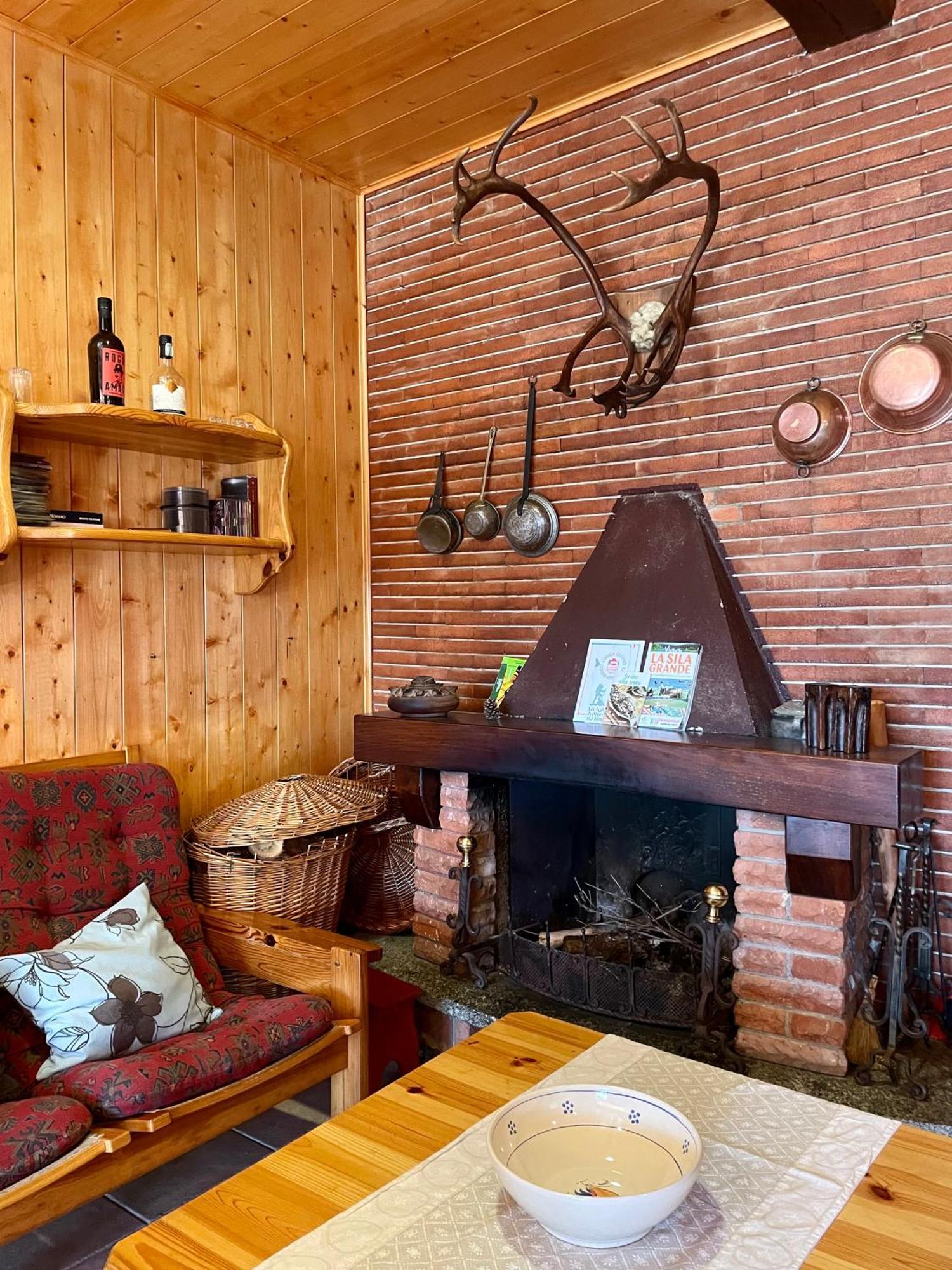 Chalet Natura La Taverna Dei 3 Porcellini Cavaliere  Eksteriør bilde